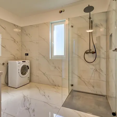 Monte Vernal Willa Pula