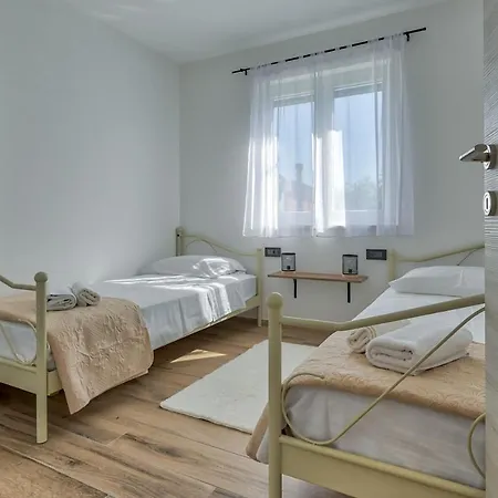 Monte Vernal Пула